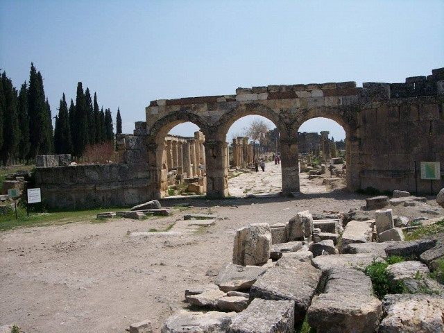 Kraliçe Heranın Şehri: Hierapolis - Resim: 4