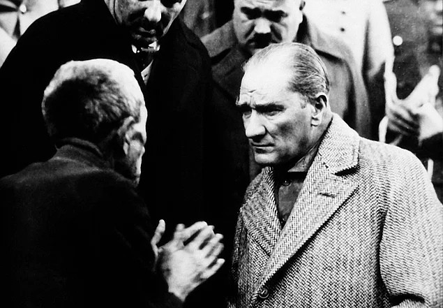 Atatürk'ün Yazdığı İddia Edilen Mektup: Torpil Nasıl Yapılır? - Resim: 1