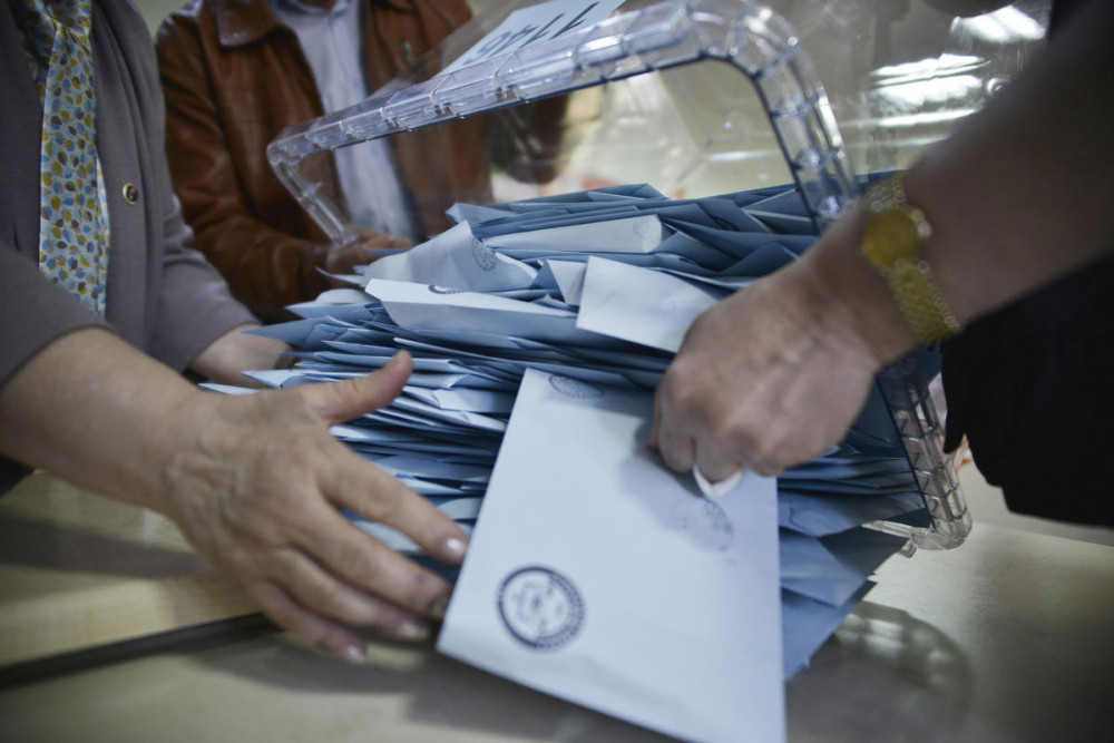 AKP'li Seçmenin Yüzde 61'i Bürokrat ve Danışmanların Birden Fazla Maaş Almasına Karşı - Resim: 3