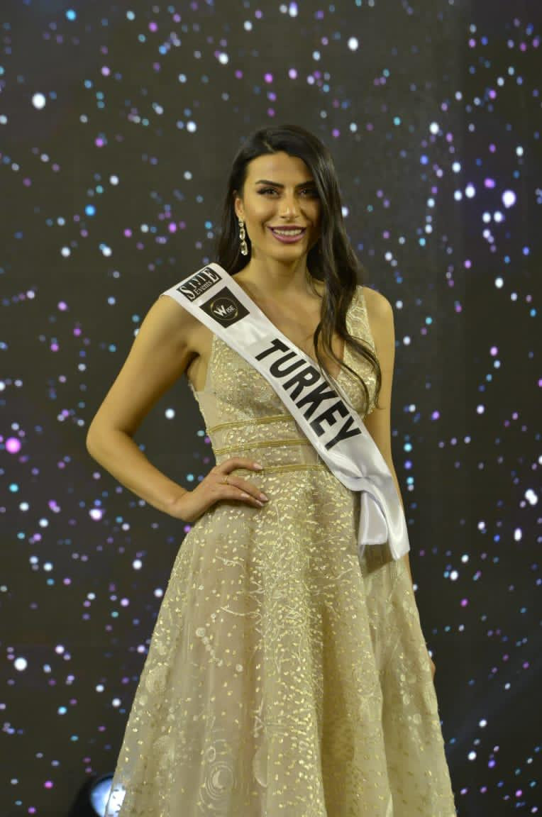 Türk Güzeli Duygu Çakmak Miss Europe 2021'de Taç Taktı - Resim: 2
