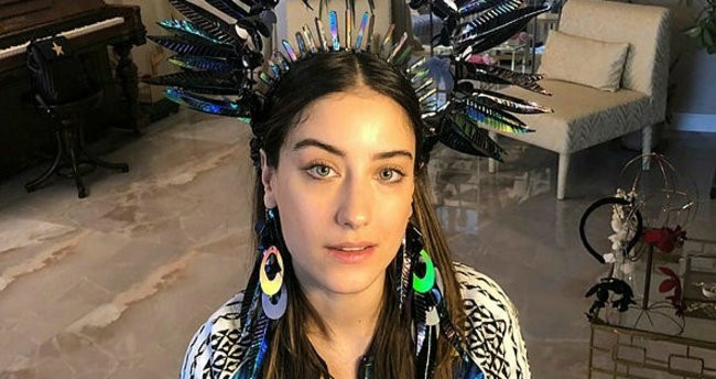 Hazal Kaya'dan 11 Yıl Sonra Gelen Fotoğrafa Duygusal Paylaşım - Resim: 3