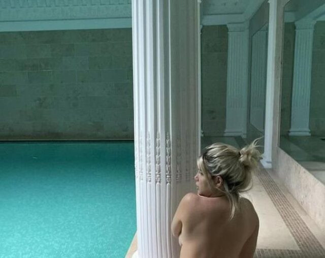 Wanda Nara Paylaşımını Silen Instagram'a Savaş Açtı: Saunasından Yarı Çıplak Poz Paylaştı - Resim: 4