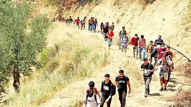 Günde 1000 Afgan Kaçak Yollardan Türkiye'ye Giriyor - Resim: 1