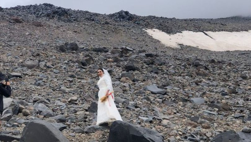 Gelinliğini Giyindi, Ağrı Dağı ile Evlendi - Resim: 4