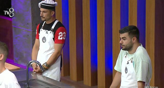 MasterChef'te Şefler Tabağını Tatmayınca Yarışmacı Gözyaşlarına Boğuldu! - Resim: 1