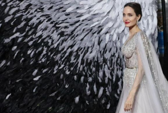Angelina Jolie'den Çarpıcı Afganistan Yorumu: Utanıyorum! - Resim: 2