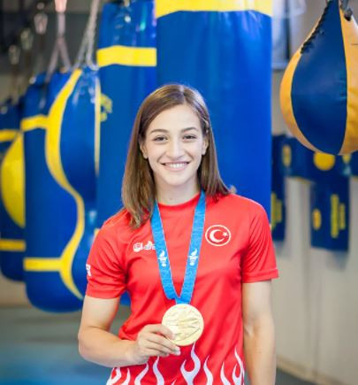 Olimpiyatlarda Gümüş Madalya Kazanan Buse Naz Çakıroğlu Kimdir? - Resim: 3