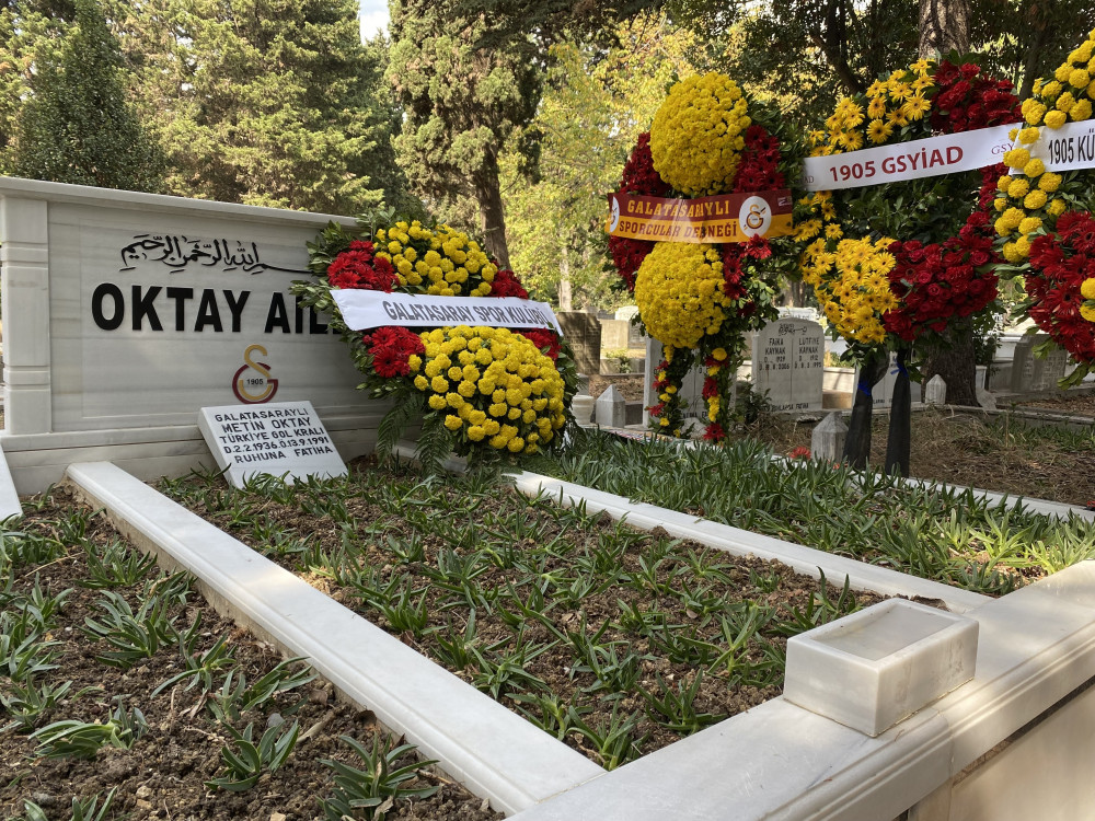 Galatasaray'ın Efsane İsmi Metin Oktay Kabri Başında Anıldı - Resim: 3