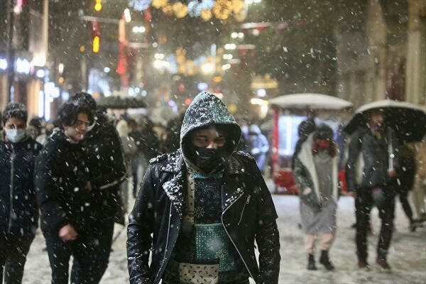 İstanbul Kar Küresi Gibi - Resim: 2