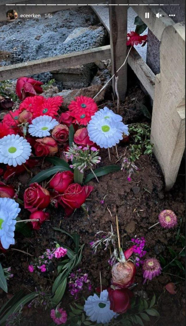 Ece Erken Sevgililer Günü'nde Şafak Mahmutyazıcıoğlu'nun Mezarına Gitti - Resim: 4