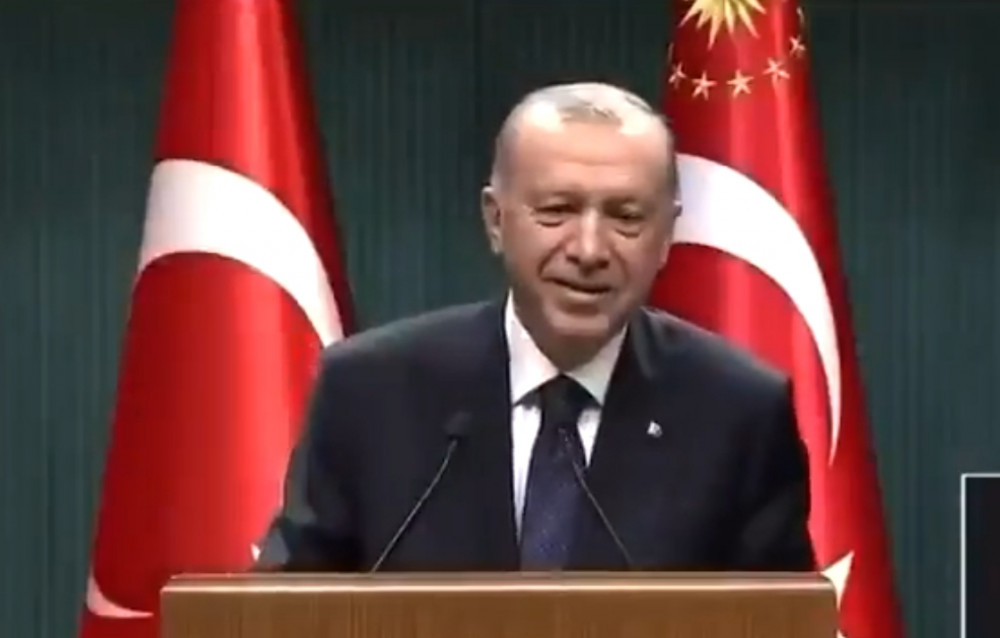Erdoğan'ın Alkış Tepkisi Gündemden Düşmüyor: Hangi Müjde? - Resim: 1