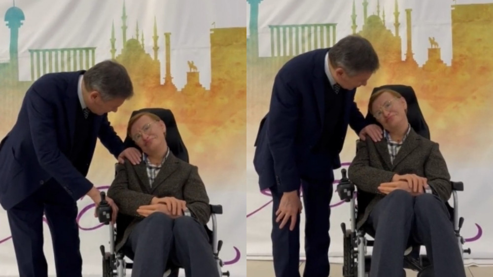 Melih Gökçek’ten Stephen Hawking’in Heykeline: Rabbimi İnkar Ediyordun! - Resim: 1