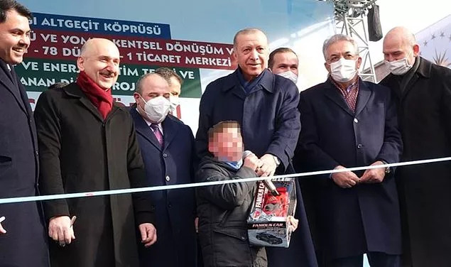 Erdoğan'ın Mikrofon Uzattığı Çocuğun Babasının Avukatı AKP'li Vekil Çıktı - Resim: 1