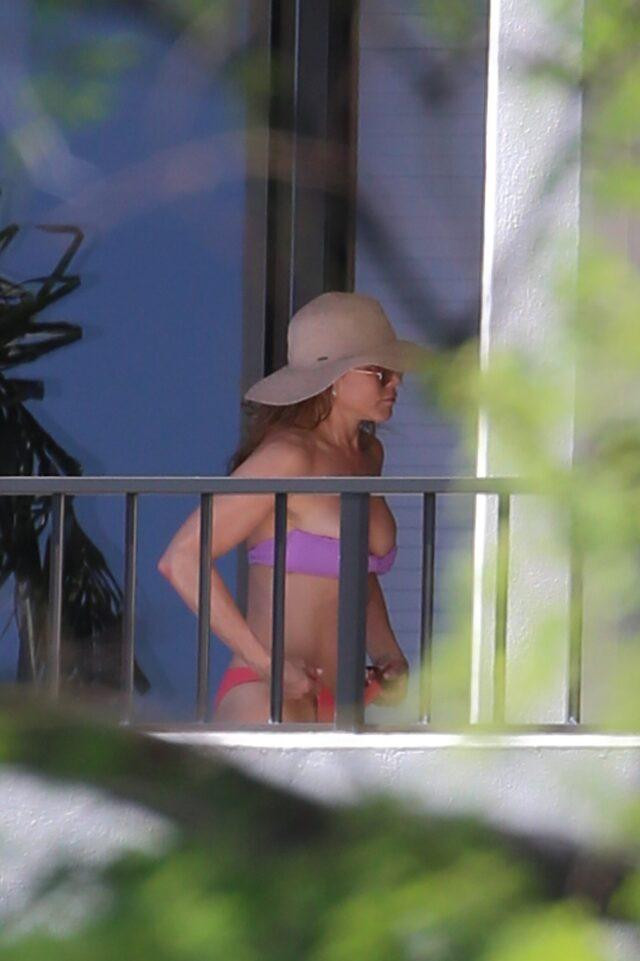 52 Yaşındaki Jennifer Aniston Daracık Bikinisiyle Şov Yaptı - Resim: 4