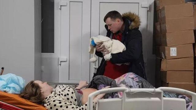 Rusya'nın Hamile Değil Dediği Ukraynalı Fenomen Doğum Yaptı! - Resim: 4