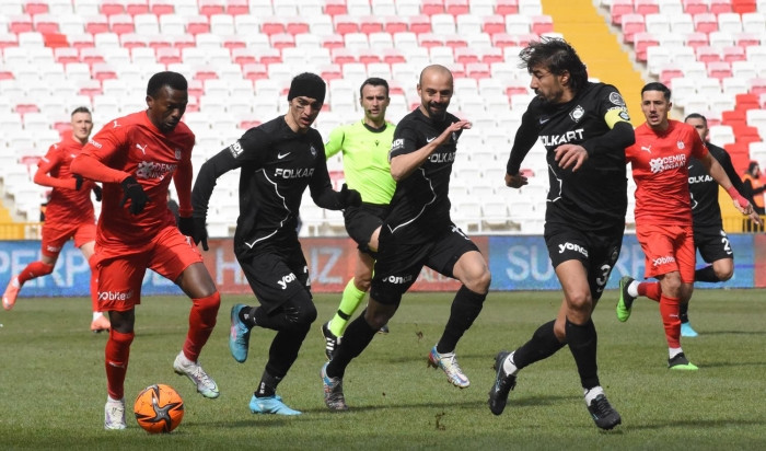 MAÇ SONUCU: Sivasspor'dan Altay'ı Yıkan Geri Dönüş! Sivasspor 2-1 Altay - Resim: 2
