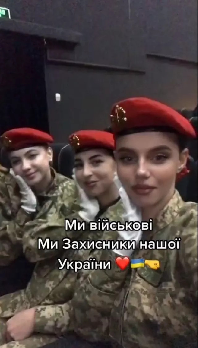 Ukrayna'nın Kadın Askerleri Danslarıyla Gündem Yarattılar! - Resim: 3