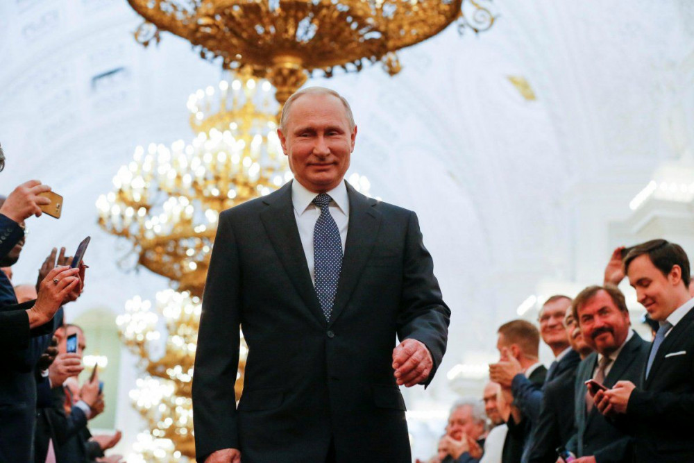 Putin Yürürken Sağ Kolu Neden Sabit? - Resim: 1