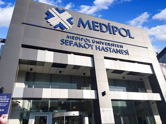 Doktorlardan Ücret Önemli Değil Diyen Bakan Koca'ya Kapak: #Medipolhalkaücretsiz - Resim: 2