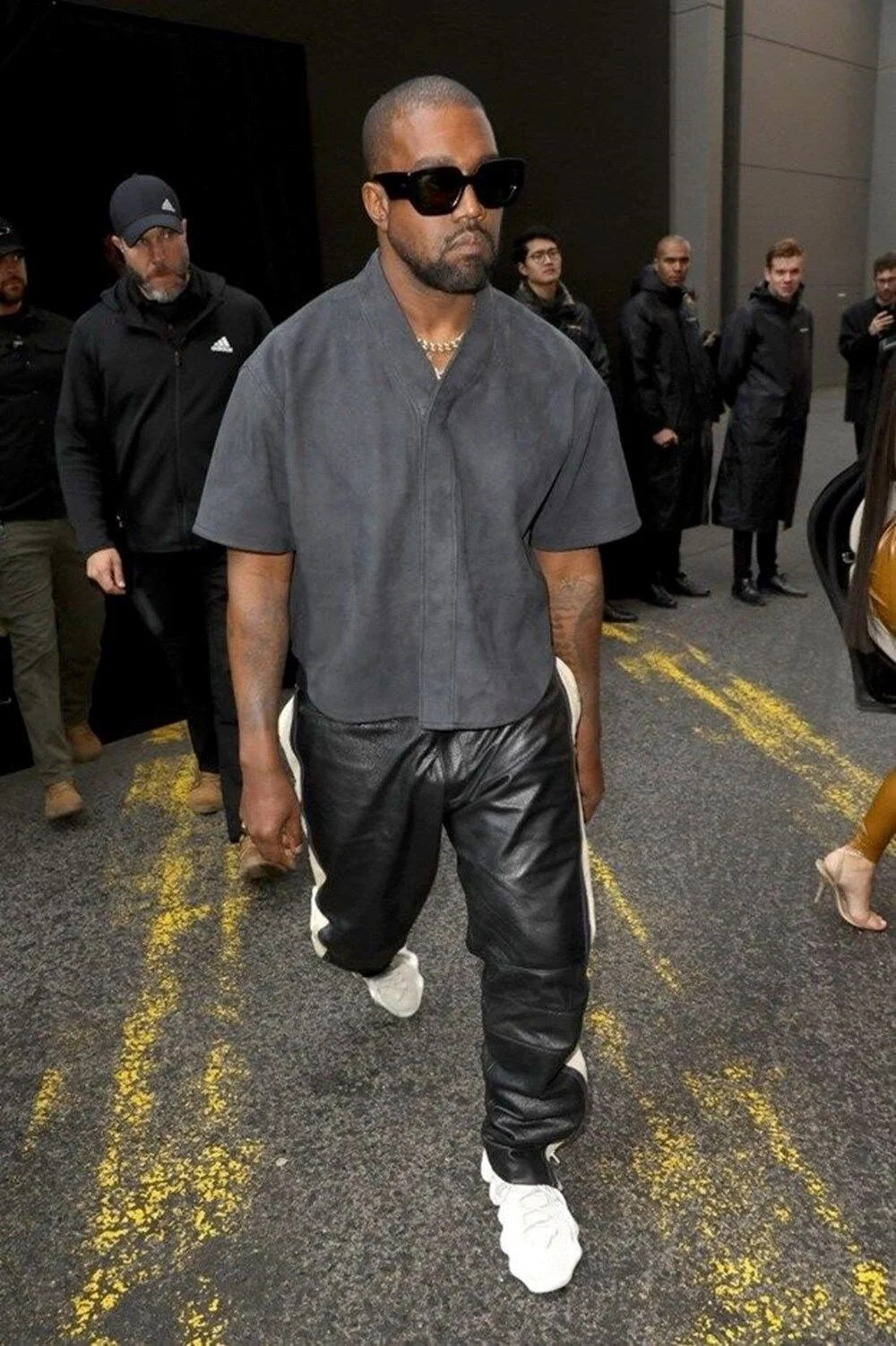 Kanye West Ortada Görünmeme Kararı Aldı! - Resim: 3