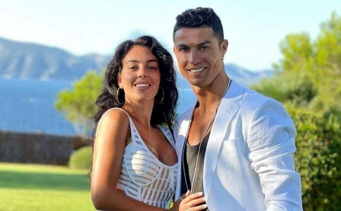Ronaldo Sevgilisi Georgina Rodriguez'i Maaşa Bağladı - Resim: 3
