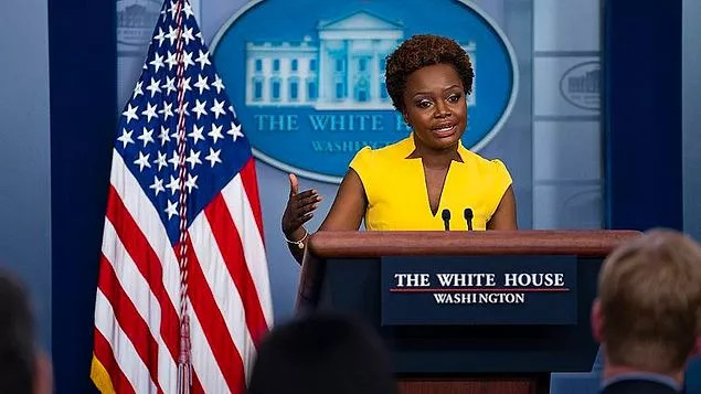 Siyahi ve Eşcinsel Karine Jean-Pierre Beyaz Saray Sözcüsü Oldu - Resim: 1