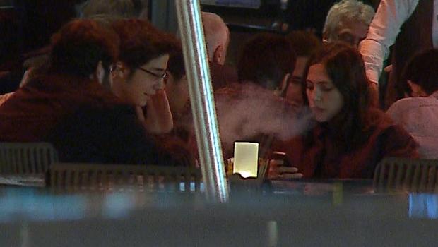 Zehra Çilingiroğlu sigara içerken yakalandı! - Resim: 4