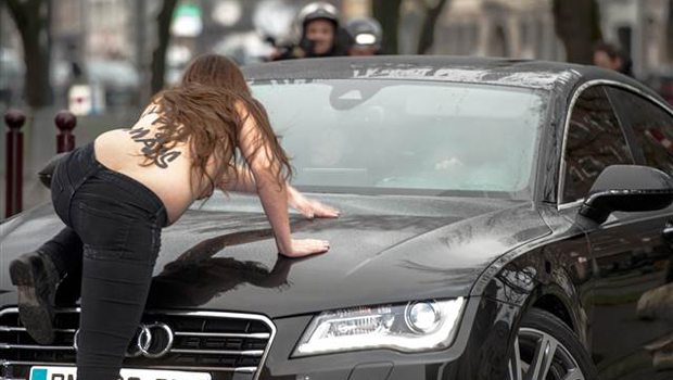 FEMEN ÖRGÜTÜ - Resim: 3