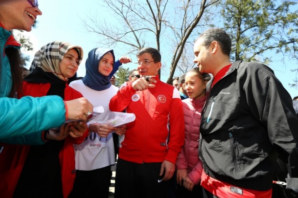 Davutoğlu ailesi oryantiring yarışmasında - Resim: 2