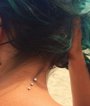 Instagram'da yeni çılgınlık vücut piercingi - Resim: 2