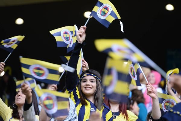Fenerbahçe'nin kadın taraftarları.. Dişi kanaryalar - Resim: 4