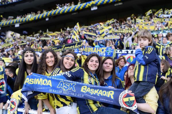 Fenerbahçe'nin kadın taraftarları.. Dişi kanaryalar - Resim: 2