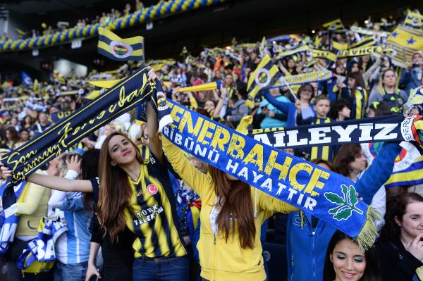 Fenerbahçe'nin kadın taraftarları.. Dişi kanaryalar - Resim: 1