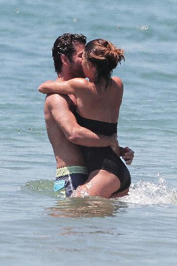 Jessica Szohr yeni sevgilisiyle plajda - Resim: 1