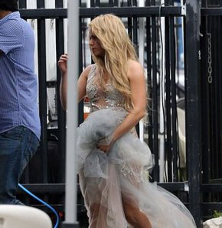 Shakira'nın transparan gelinliği - Resim: 1